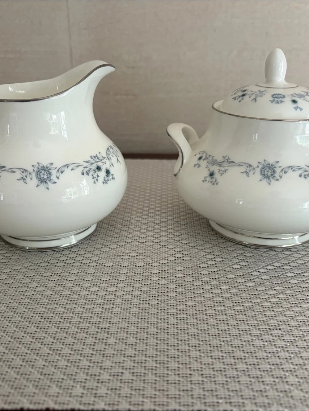 Royal Doulton Angelique Fine Bone China Sugar Bowl & Creamer ,England H 4997